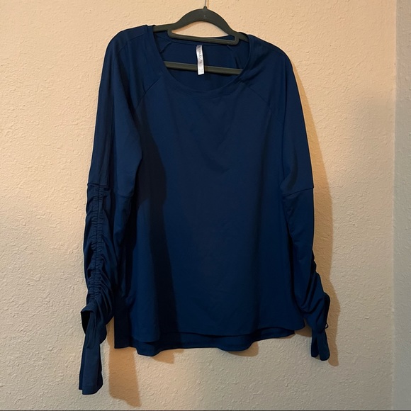 Fabletics Cashel top - Picture 3 of 5